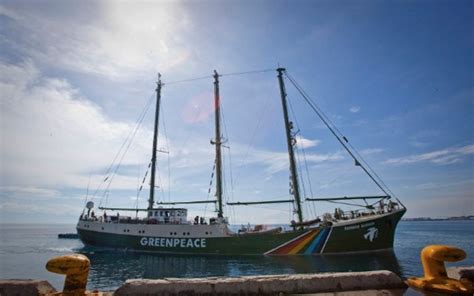 The Rainbow Warrior Turning The Tide For Climate Justice News Eco