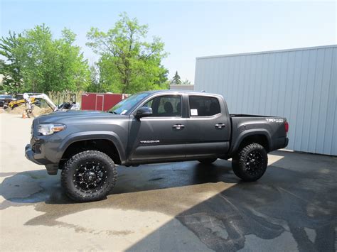 2016 Toyota Tacoma Trd Sport With A Lift Kit Irwin Toyota News