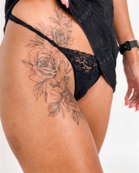Irresistible Hip Tattoo Designs For Confident Women To Try In