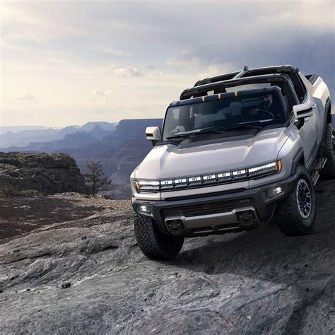 2023 Gmc Hummer Ev Suv Electric Supertruck Review And Specs Newcarbike