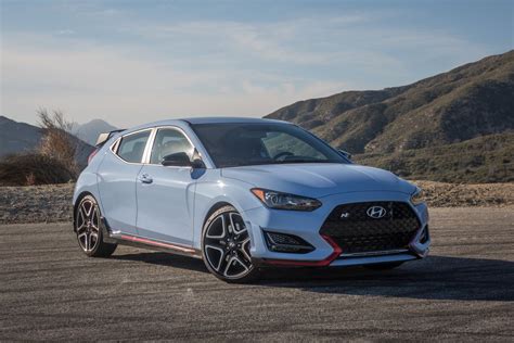 Dct 28 city/34 hwy/30 combined mpg. 2019 Hyundai Veloster N Vs. Veloster R-Spec: Smiles Per ...