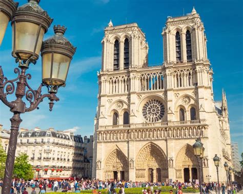 10 главных достопримечательностей Парижа