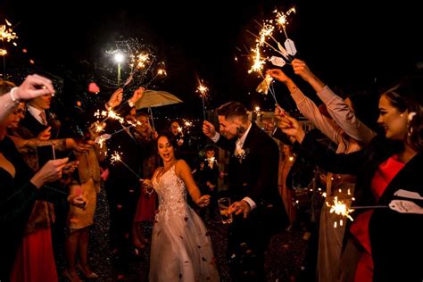Sparklers For Weddings Tips For Using Sparklers At A Wedding