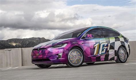 Are you a fan of jojo siwa (joelle joanie siwa) ? Jojo Siwa's new Tesla model X : Shitty_Car_Mods