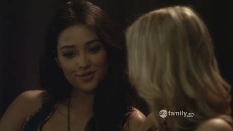 Pll 2 02 The Goodbye Look Shay Mitchell Image 23244116 Fanpop