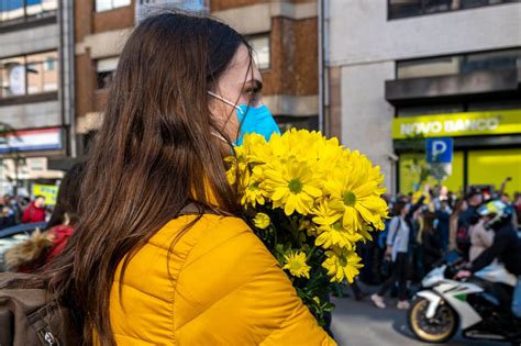 Milhares De Pessoas Saíram à Rua No Porto E Apelaram à Paz Na Ucrânia Portal De Notícias Do