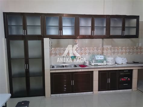 See more ideas about aluminium kitchen, kitchen design, kitchen cabinet design. TOKO ANEKA KACA: Kitchen Set Aluminium, Lemari Piring