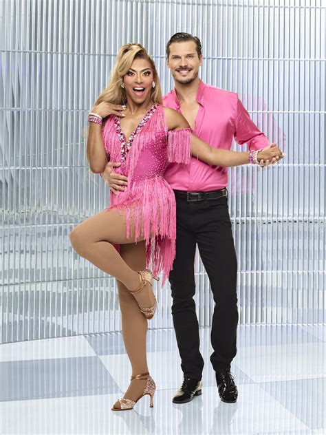 Dancing With The Stars Season 31 See The Official Dwts 2022 Partner Photos Abc13 Houston