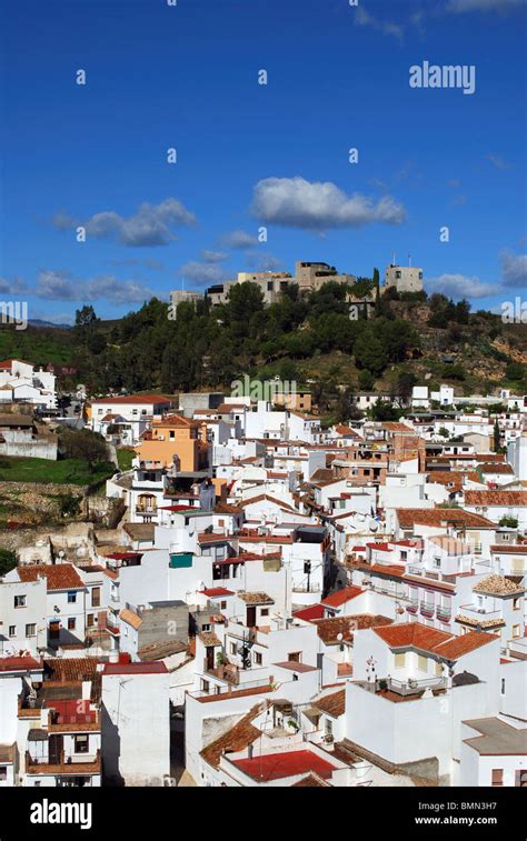 View Of The Town And Castle Whitewashed Village Pueblo Blanco Monda