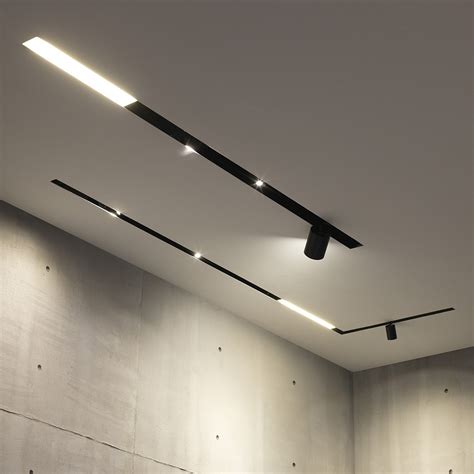 What started off as a quick lighting test in my garage has turned into a full research and installation of my own diy photography ceiling rail. Flexalighting Maggy 36 Linear Track System | Darklight ...