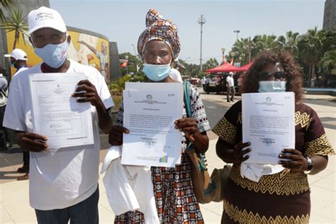 Governo Entrega Primeiras Certidões De óbito às Famílias Das Vítimas Do Conflito Angola24horas