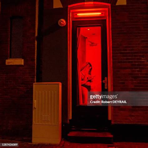 Amsterdam Quartier Rouge Photos And Premium High Res Pictures Getty Images