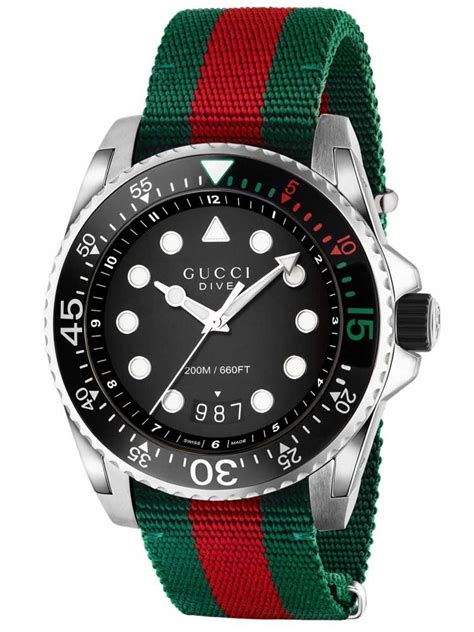 Since 1921, the house of gucci has been at the forefront of fashion. Gucci Mens Dive Strap Watch YA136209