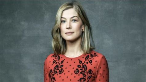 Is Rosamund Pike In Relation Know About Her Personal Life