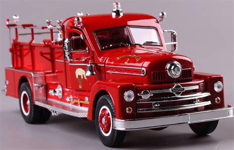 124 Scale Truck Diecast Model Lucky Diecast 20168 1958 Seagrave Model