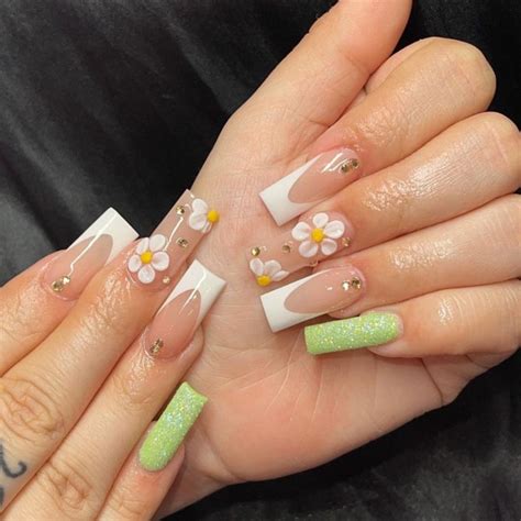 42 Hottest Acrylic Spring Nail Designs — Green White Tip Nails