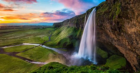 Icelandic Summer Adventures - Deluxe Iceland