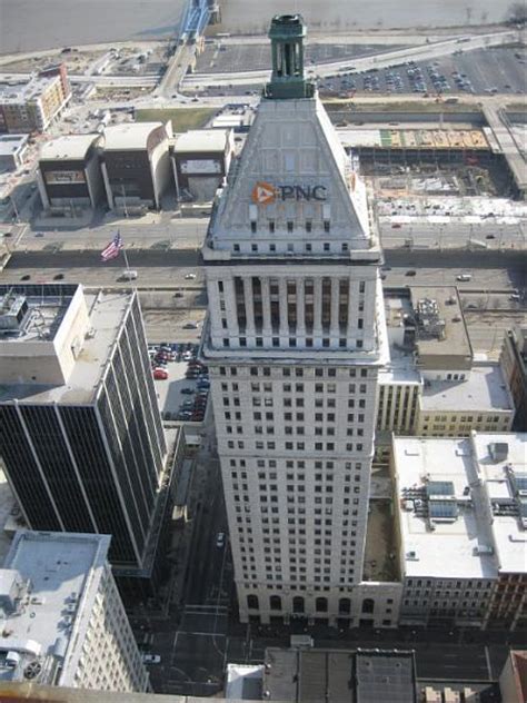 There are no dental networks that assign a particular dentist to the policy holder. PNC Tower - Cincinnati, Ohio