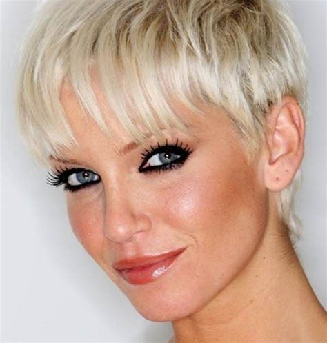 Awesome Hairstyles For Thick Short Hair Over 50 In 2020