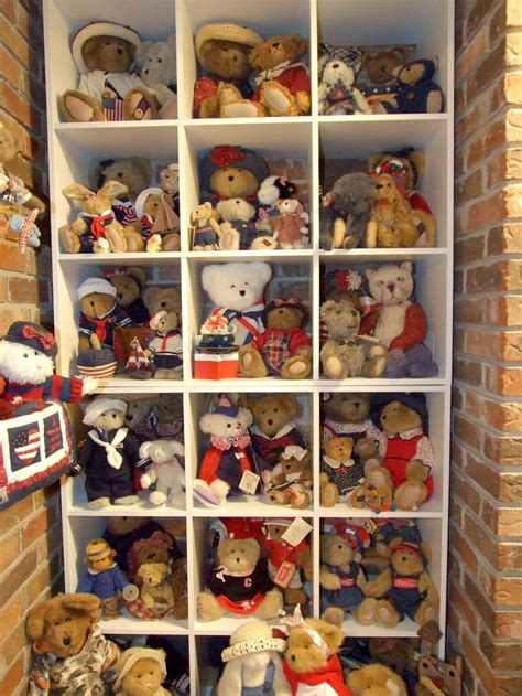 That pocket wall hanger is a must for the pockets. Family Room wall of bears | Animal baby room, Teddy bear ...