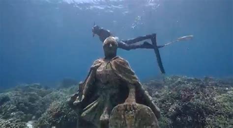 Travel Vlogger Highlights Underwater Statues In Alegria Cebu Cebu