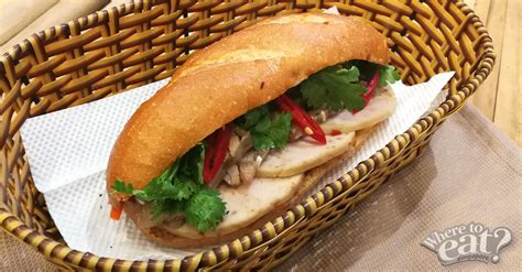 Oct 26, 2020 · pâté chaud, or bánh patê sô, is a flaky, buttery, and piping hot savory meat pie that goes great with a cup of vietnamese coffee. Cô Hai Bánh Mì - Here's Where To Have Vietnam Street Food ...