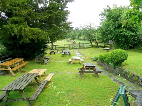 The Bulls Head Garden © Jonathan Billinger Cc By Sa20 Geograph Britain And Ireland