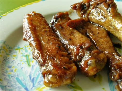 Remaining sauce can be used for dipping or other dishes. Simplest Duck Wing Stew with 5 Spice Powder (五香鸭翅) | Fun ...