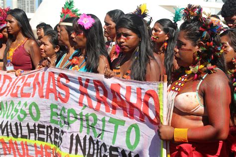 Marcha Das Mulheres Indígenas Repam