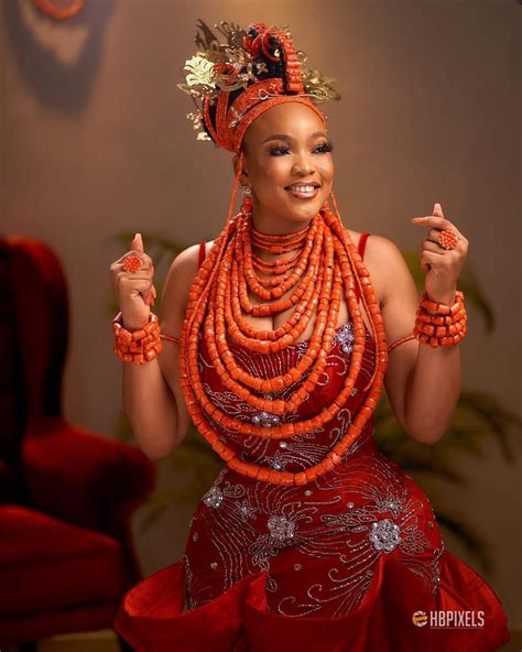 This Edo Bride Is Brilliantly Dressed In A Contemporary George Outfit