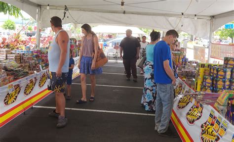 Business Monday: Big Island family has booming side gig selling