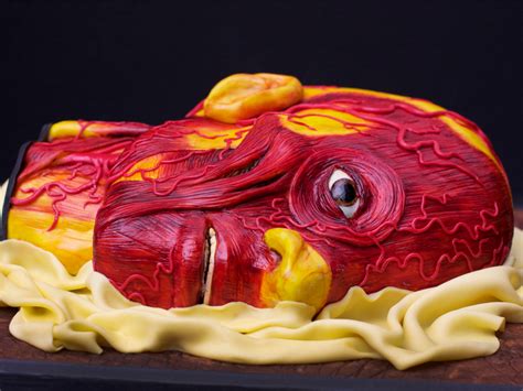 Baker Makes Bloody Gory Cakes That Halloween Fans Would Love