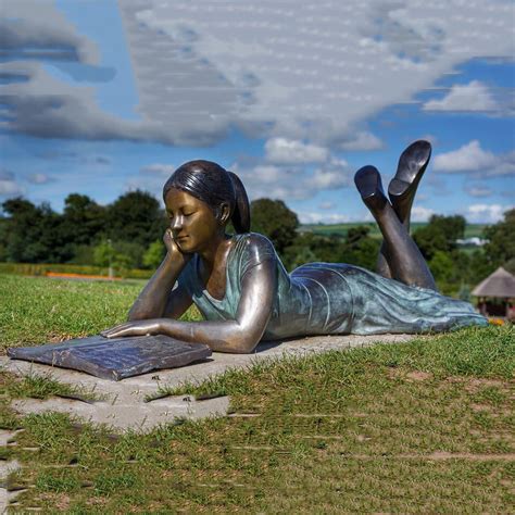 Hot Sale Bronze Lying Little Kids Girl Reading Book Garden Statue