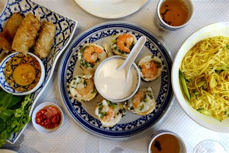 It is our go to choice for chinese restaurant in the valley.. Where To Eat Asian Food In Paris - Food Republic