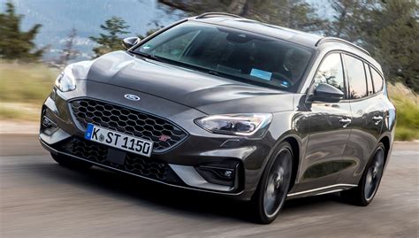 Ford Focus St Review Petrol Diesel Hatch And Estate Driven Car