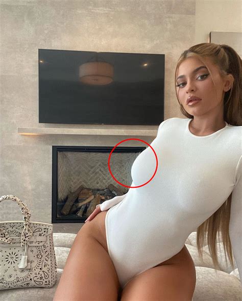 Kylie Jenner Accused Of Photoshop Fail On Her Boobs As Fans Spot Wonky