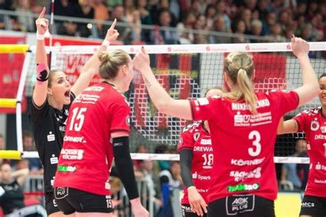 Volleyballerinnen Des Dresdner Sc Gelingt Titel Hattrick Politik Rhein Neckar Zeitung