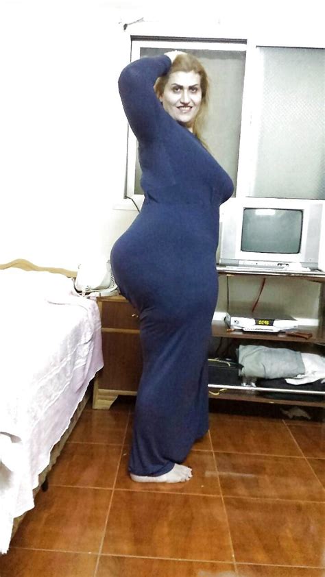 My Curvy Arab Body From The Side In My Blue Abaya Without A Hijab On My