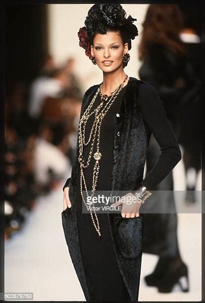 Chanel Runway Ready To Wear Fallwinter 1992 1993 Photos And Premium