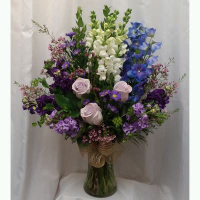 He was born in hibbing, mn to sara and robert maki on november 8, 1952. Shaw Florists:: Grand Rapids Flower Delivery :: Shaw ...