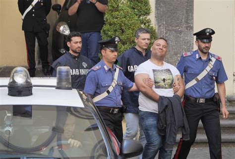 Camorra Arresti A Napoli Di Napoli Repubblica It