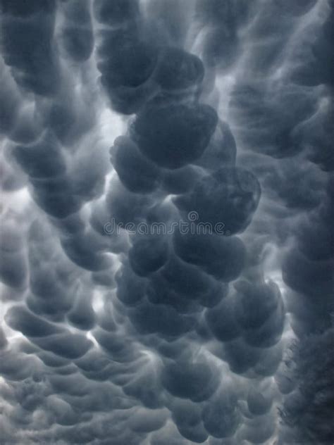 Dark Sky By Mammatus Clouds In Pouch Like Shapes Stock Image Image Of