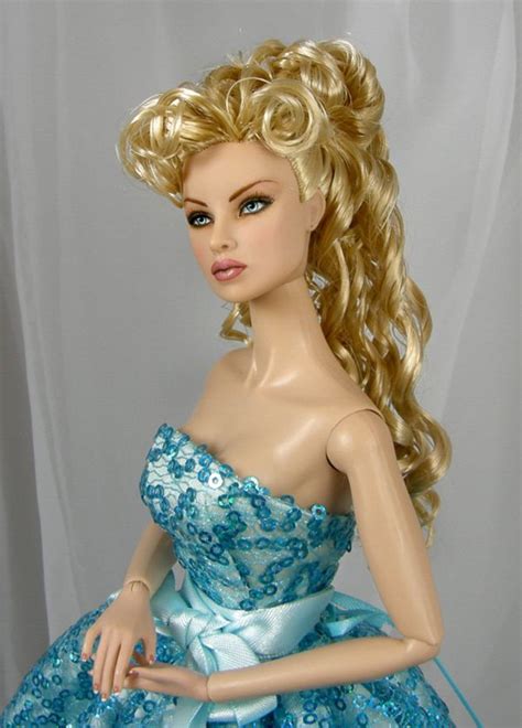 Ms Beautiful Savannah Barbie Gowns Barbie Doll Hairstyles Barbie