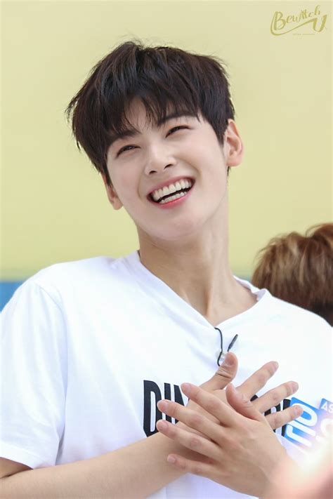 I am sitting right in front of cha eun woo ❤the sweetest smile, cha eun woo 's trademark.the fans called him by his real name lee dong min. What are some idols of the opposite gender that look alike ...