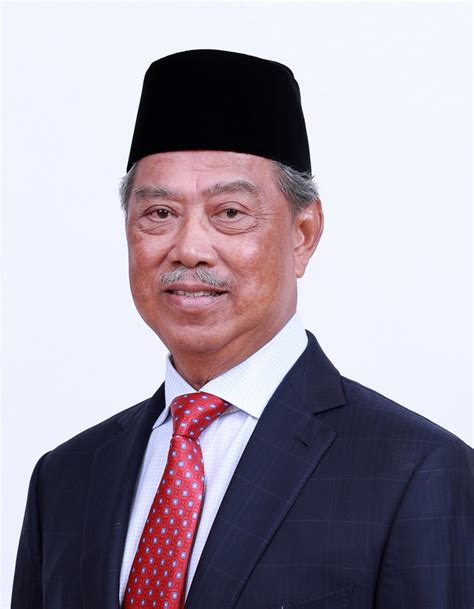 Bermula dari perdana menteri malaysia yang pertama sehingga ke hari ini iaitu yab najib razak. Senarai Perdana Menteri Malaysia - Blog Berita terkini ...