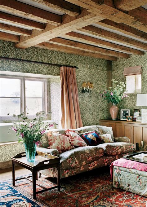 How to decorate your home in the english country house style