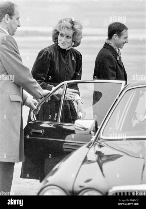 Diana Princess Of Wales Arriving Aboard The Queens Royal Aircraft In
