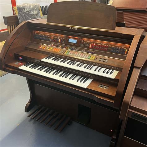 Used Lowrey Premier Organ Epianos