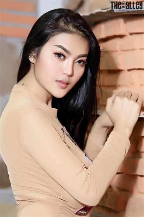 Faii Orapun Model Thailand Cantik Toket Gede Hot The Black Alley Pitta Set Cewek Toge