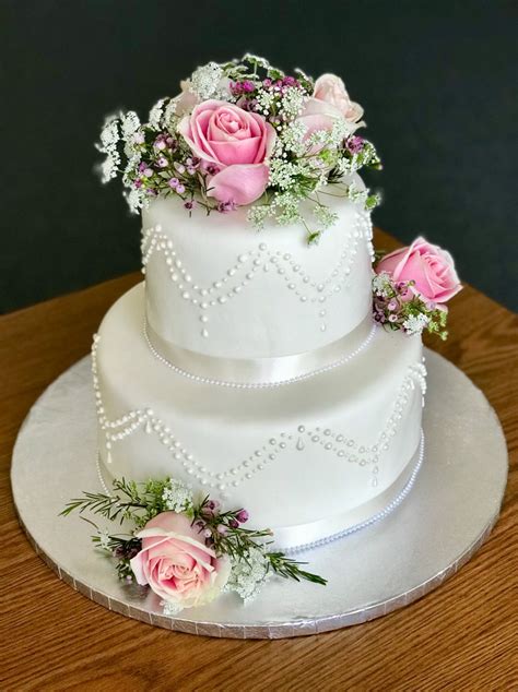 2 Tier Safeway Wedding Cakes My Gallery Check Out Our Cakes Annettes Heavenly Cakes